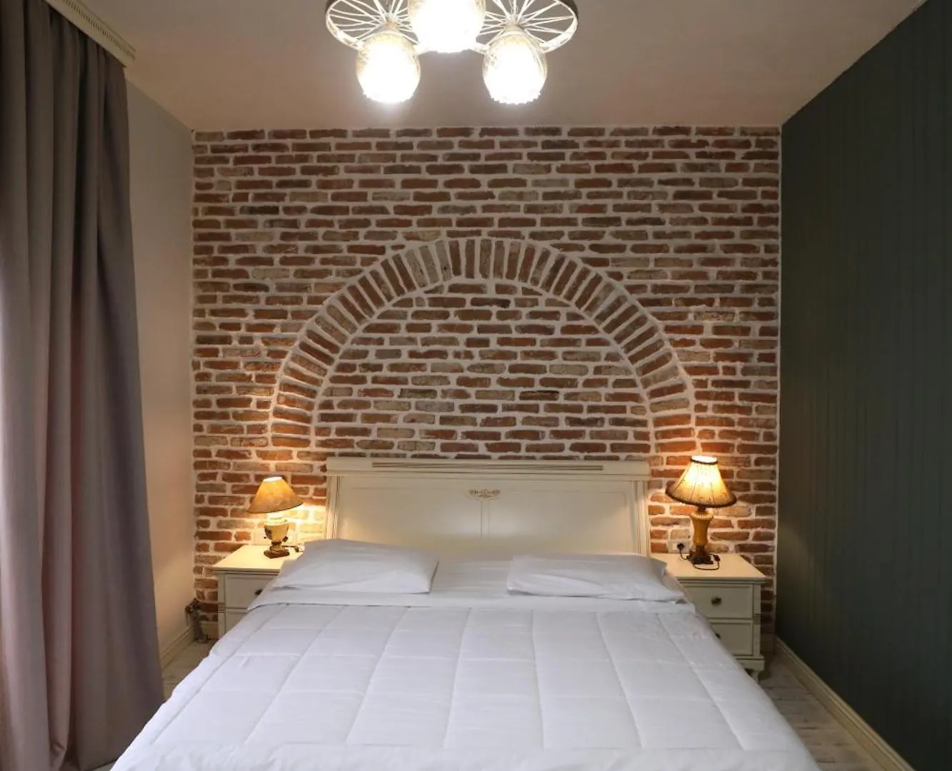 Hotel 1 Maji Pogradec