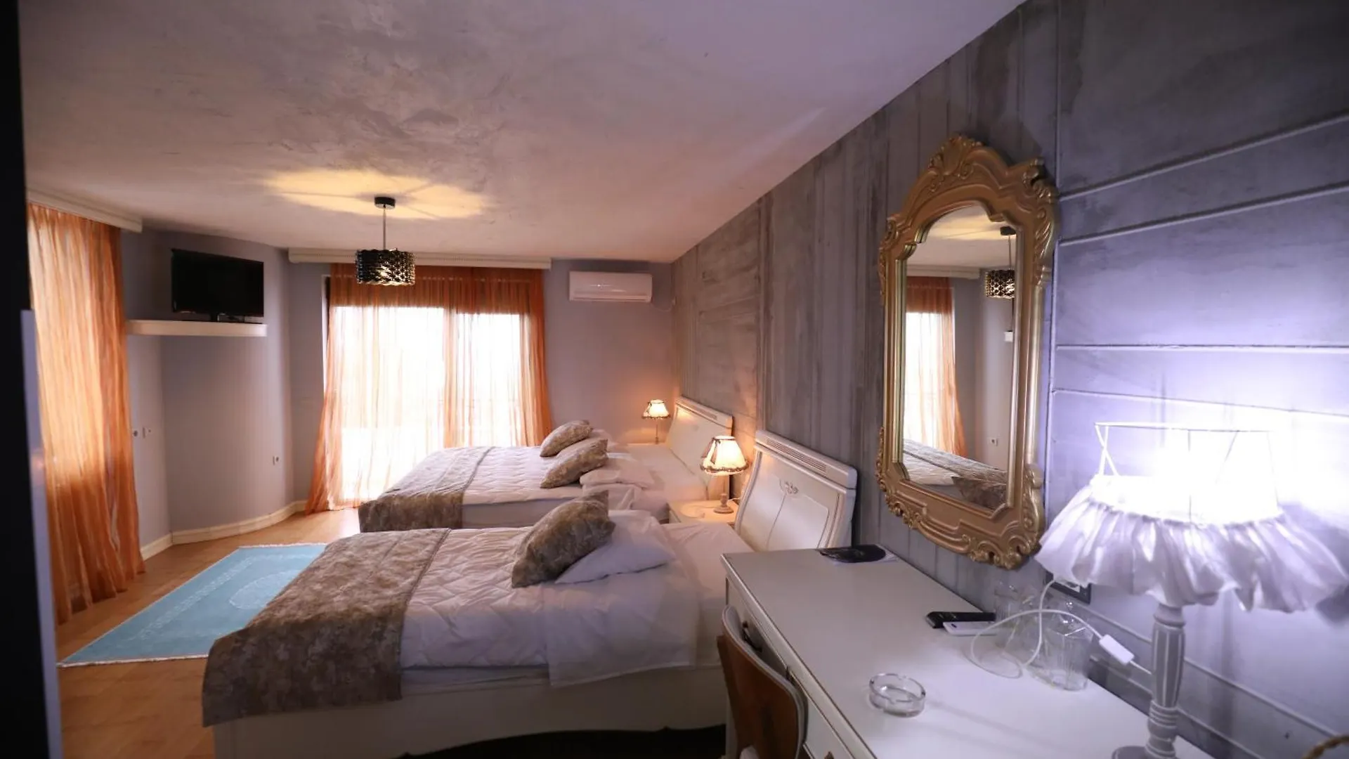****  Hotel 1 Maji Pogradec Albania