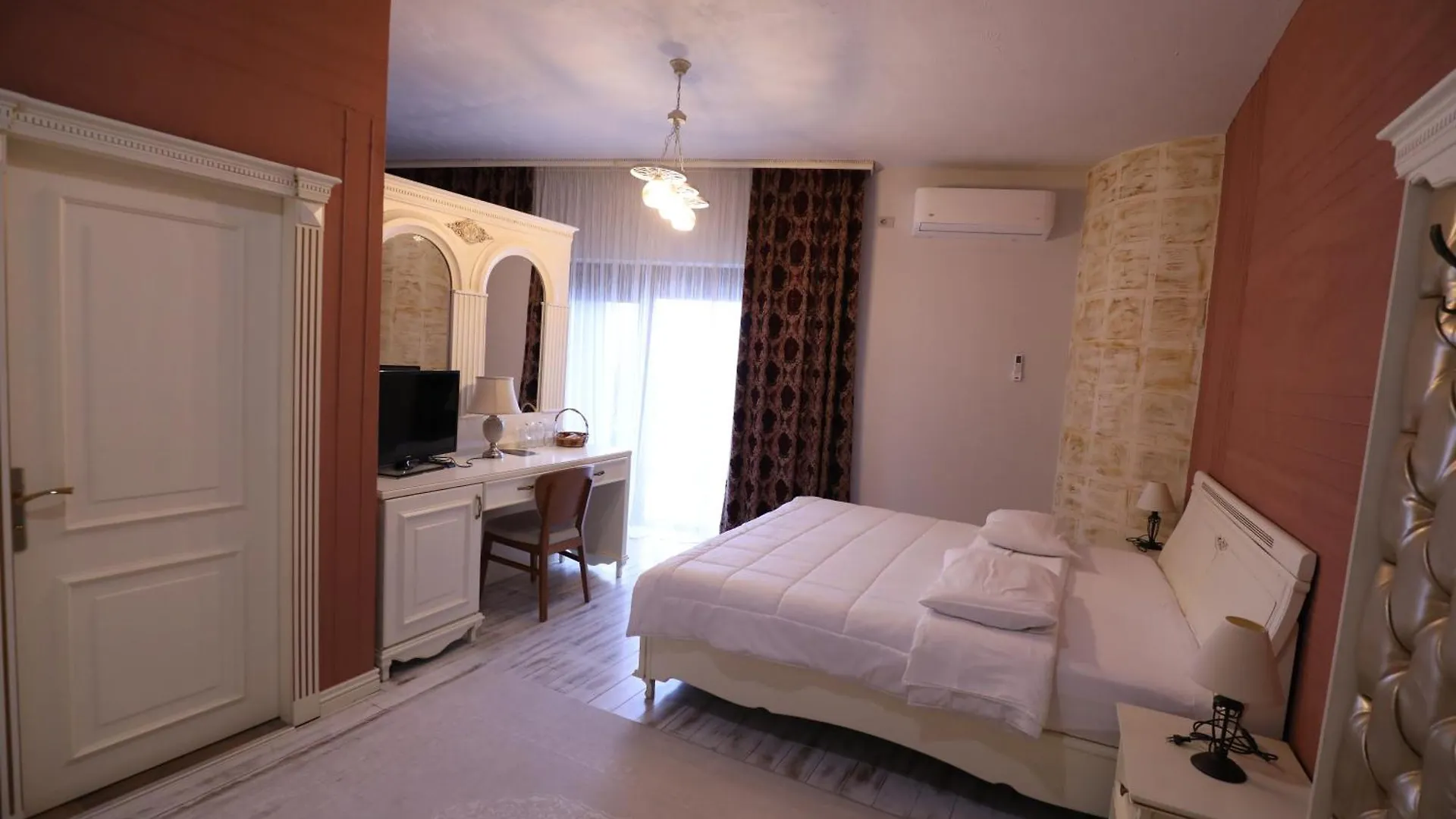 Hotel 1 Maji Pogradec