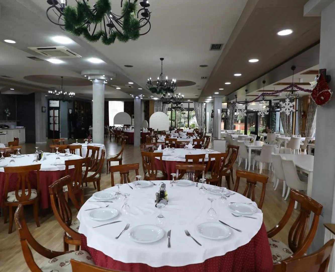 Hotel 1 Maji Pogradec Albania