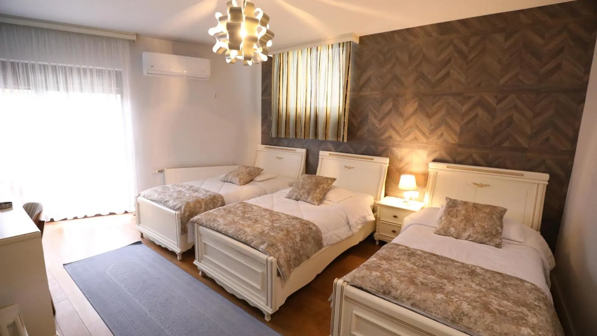 Hotel 1 Maji Pogradec Albania